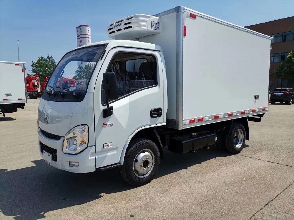 國六躍進冷藏車