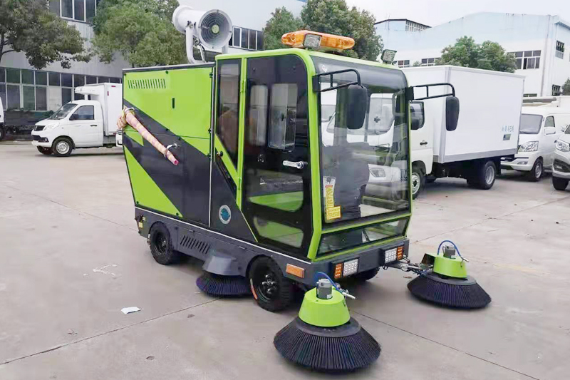 程力威牌新能源AUK-S026四輪洗掃一體掃（加大款）